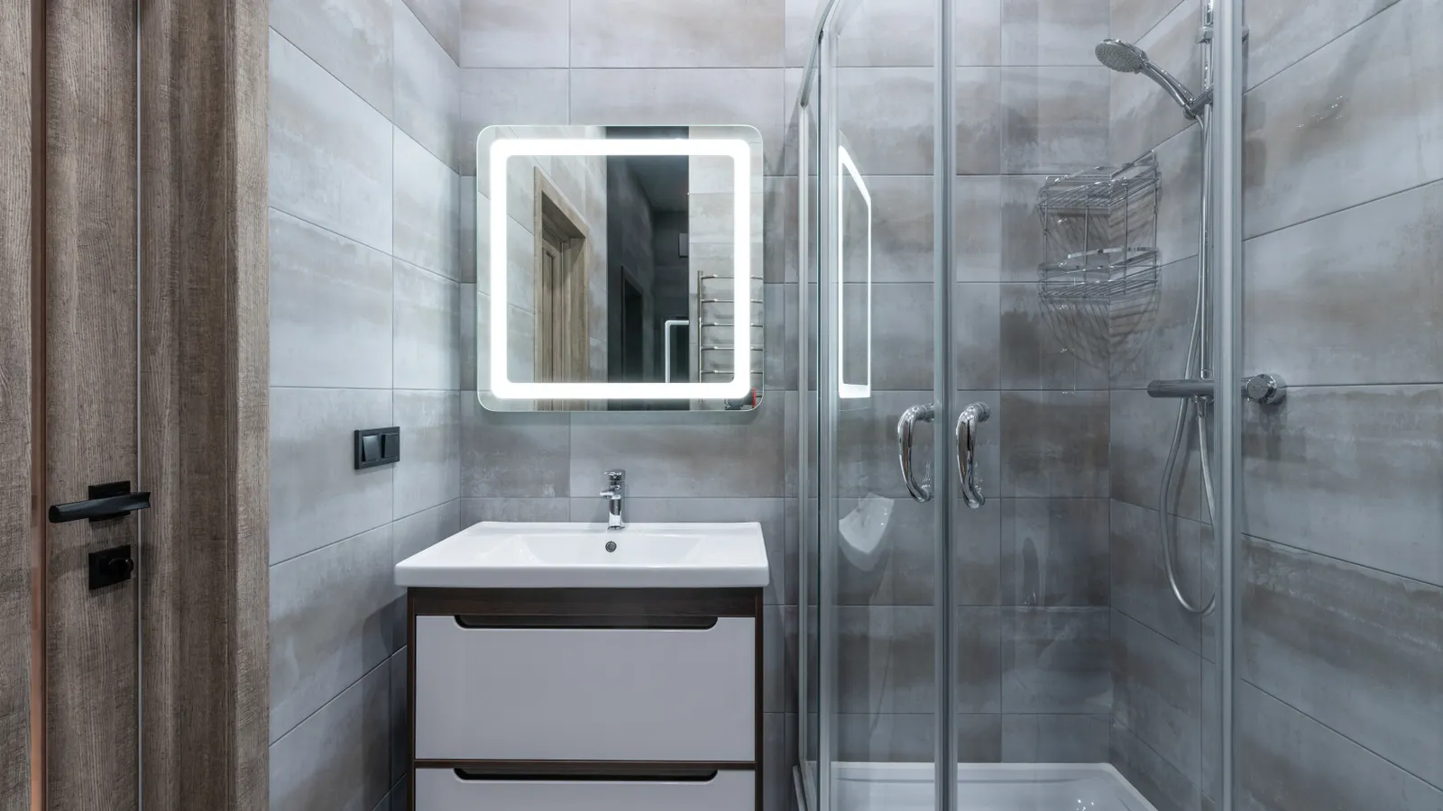 Baño moderno recién reformado